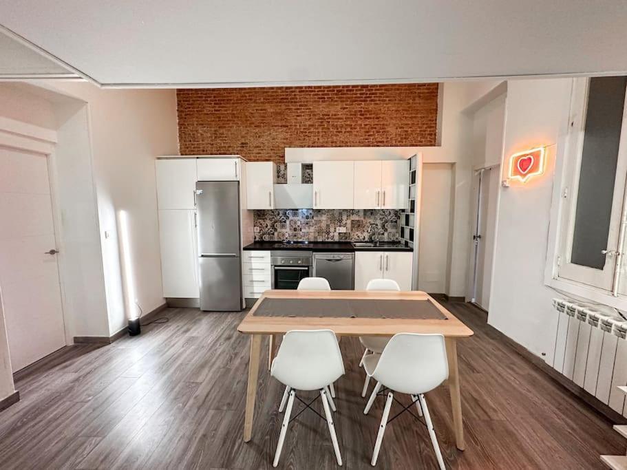 Mezzanine 2 Bedroom In Chueca Apartamento